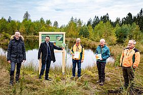 Martin Schöffel gratuliert Forstbetrieb Fichtelberg Bayerische Staatsforsten zu Auszeichnung UN-Dekade Biologische Vielfalt Renaturierungsmaßnahmen Königsheide