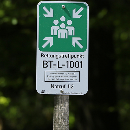 Rettungstreffpunkt Schild