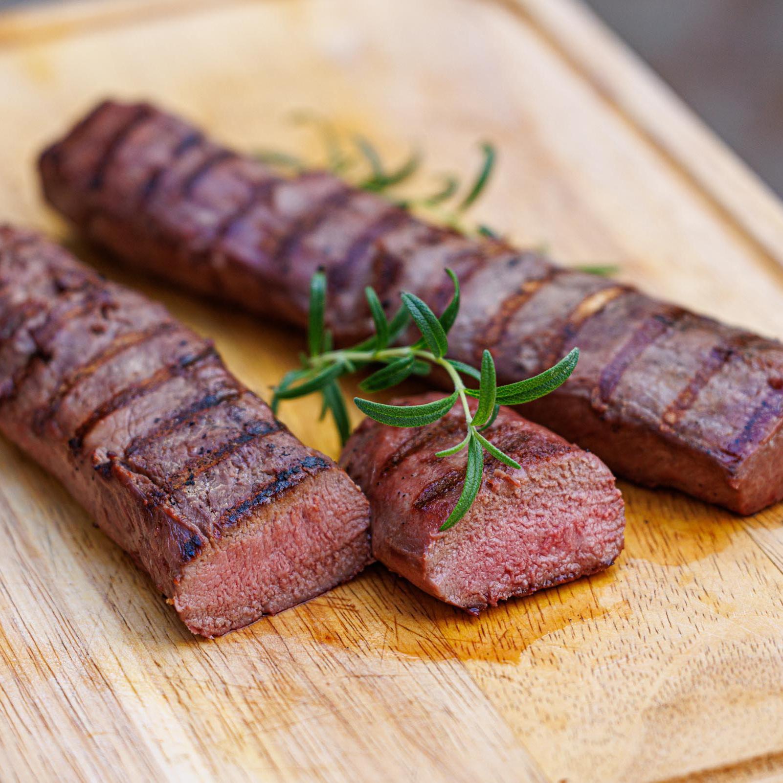 Frisches Wildfleisch aus dem Staatswald
