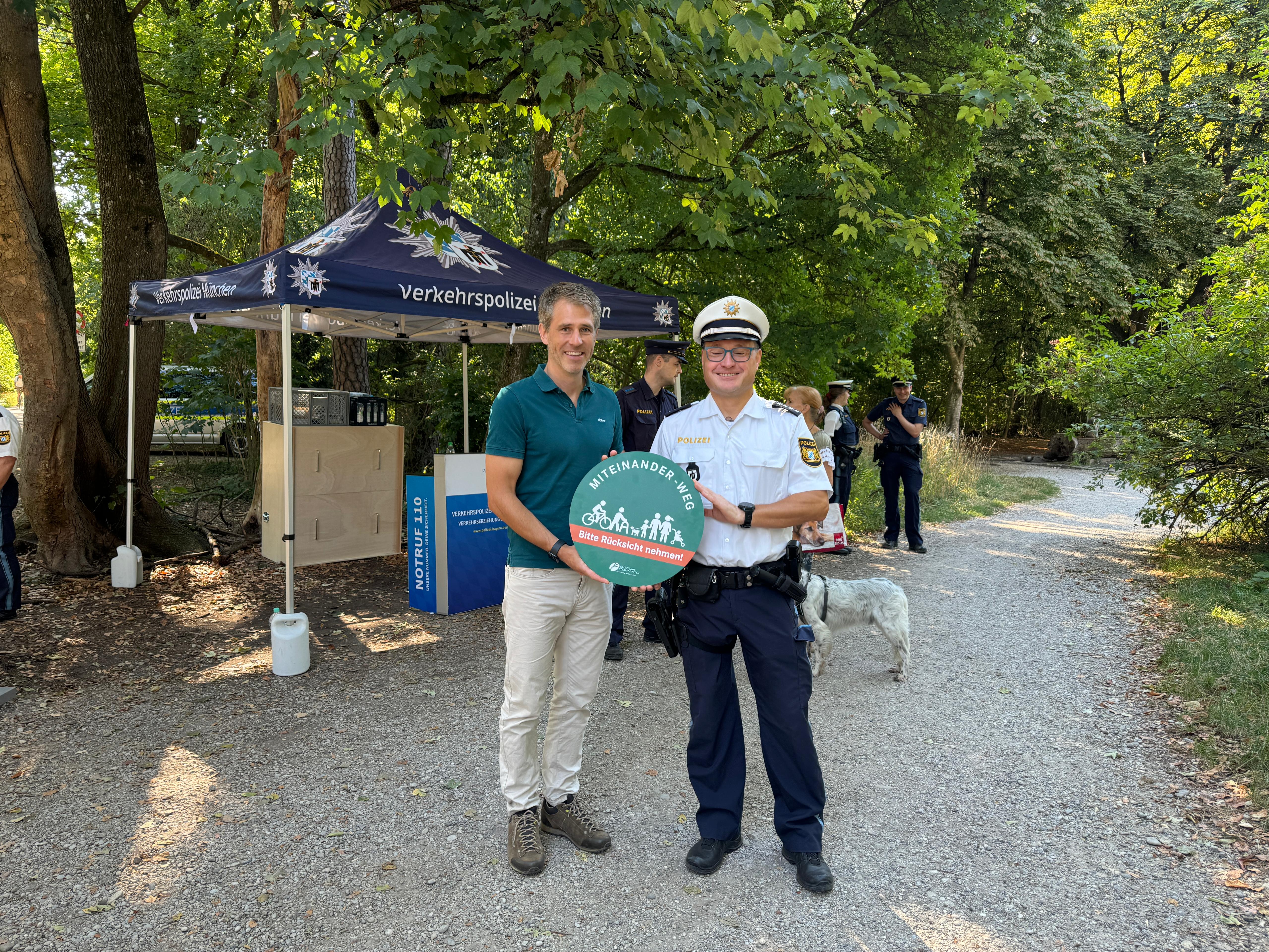 Polizei im Perlacher Forst