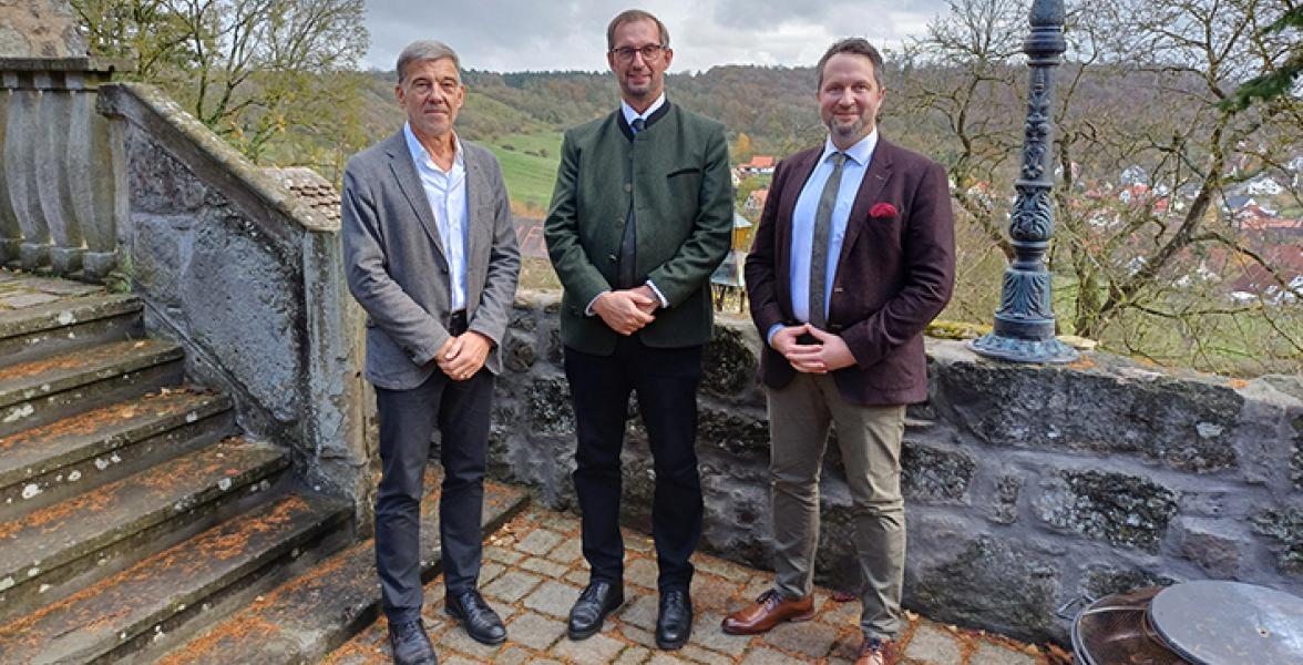 Norbert Flierl, Manfred Kröninger und Florian Vogel bei der Amtsübergabe